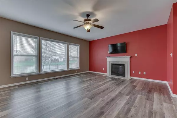 324 Entrance Hall View, Greenwood, IN 46142