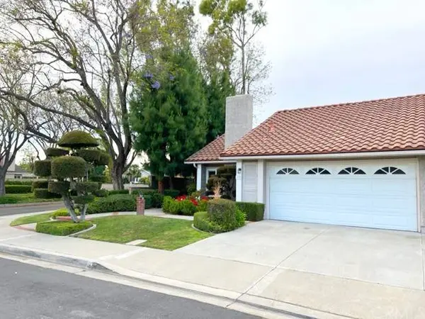 13 Alba W, Irvine, CA 92620
