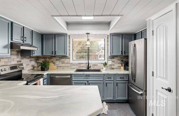 11638 W Ginger Creek Dr, Boise, ID 83713