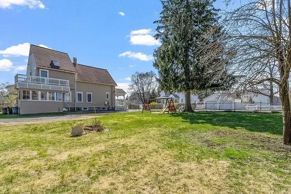 5 Ashford St, Methuen, MA 01844