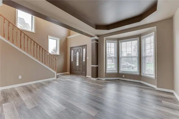 324 Entrance Hall View, Greenwood, IN 46142