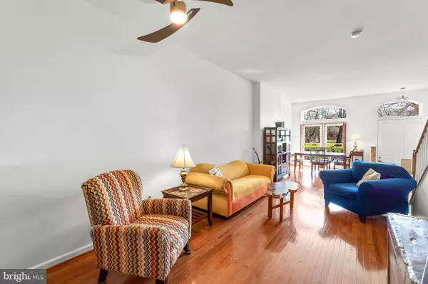 2222 N CALVERT ST, Baltimore, MD 21218