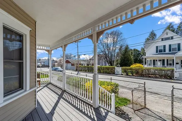 5 Ashford St, Methuen, MA 01844