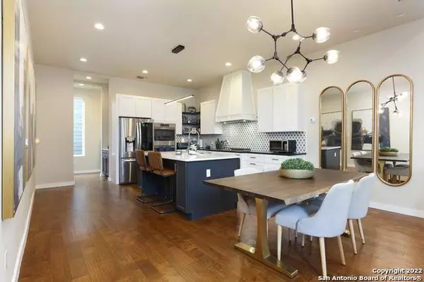 320 Saint Francis Ave, San Antonio, TX 78204