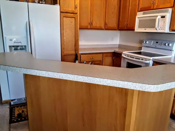 2140 Cleveland WAY S, Cambridge, MN 55008