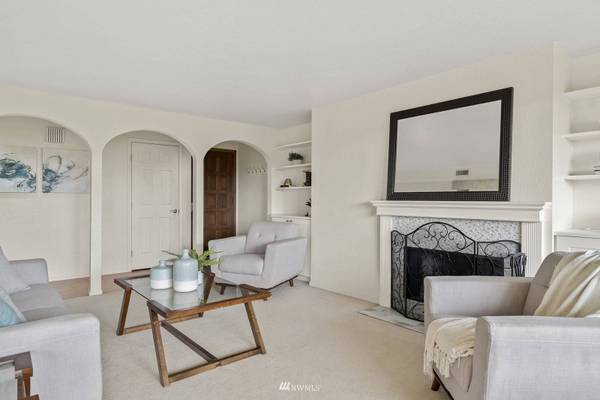 11642 100th AVE NE #106, Kirkland, WA 98034