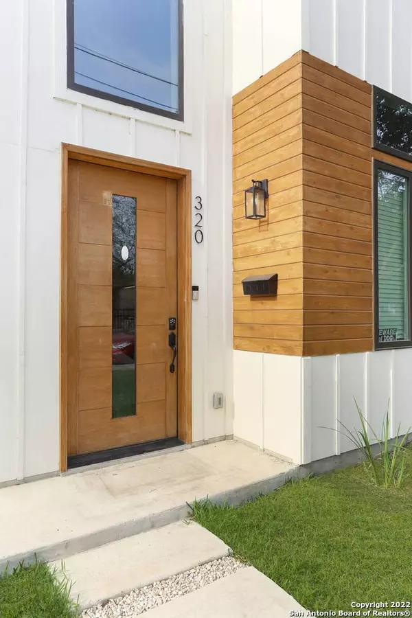 320 Saint Francis Ave, San Antonio, TX 78204