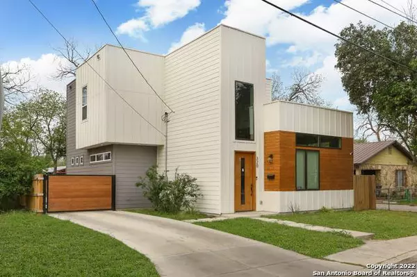 320 Saint Francis Ave, San Antonio, TX 78204