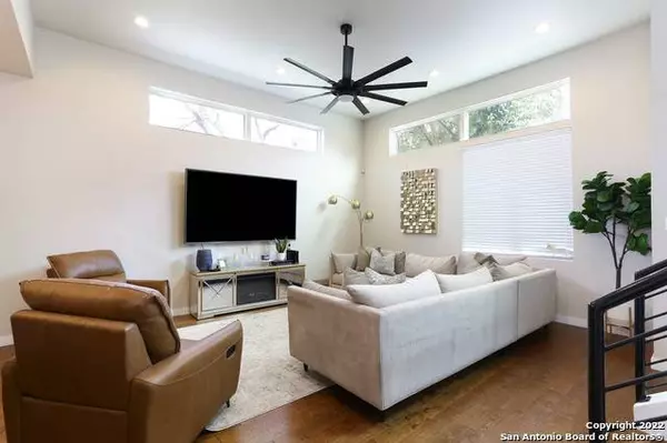 320 Saint Francis Ave, San Antonio, TX 78204