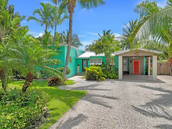 1420 Carandis CIR, Lake Clarke Shores, FL 33406