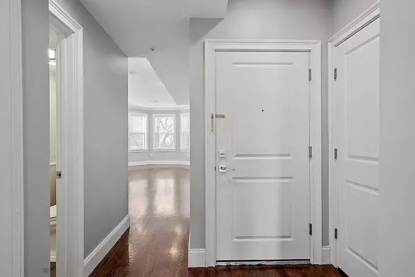 85 Lexington St #2, Boston, MA 02128