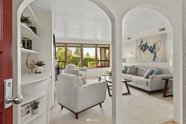 11642 100th AVE NE #106, Kirkland, WA 98034