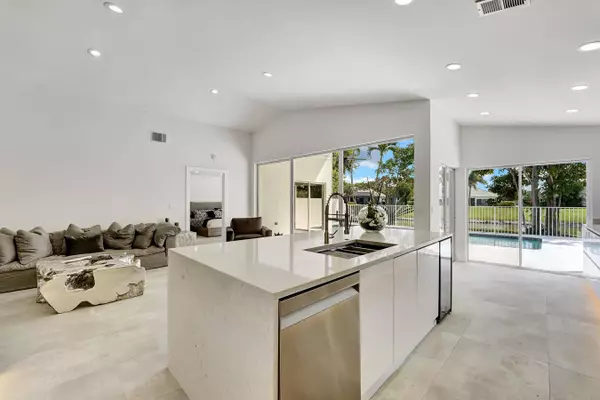 10184 Sunset Bend DR, Boca Raton, FL 33428