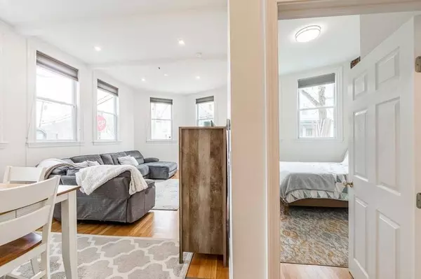 33 Summer St #2, Somerville, MA 02143