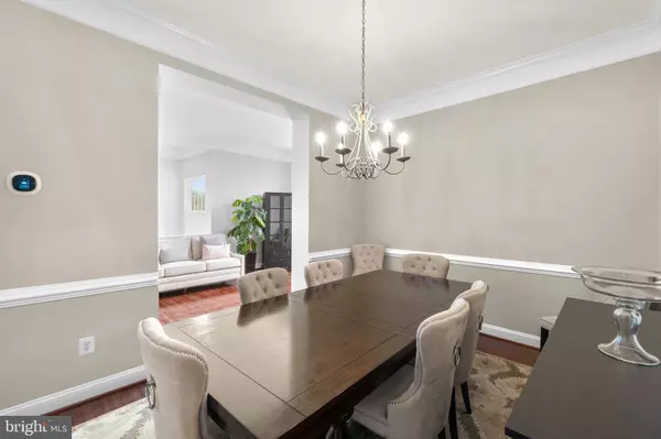 8738 LAKE EDGE DR, Laurel, MD 20723