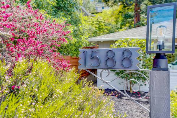 1588 Harbor Blvd, Belmont, CA 94002