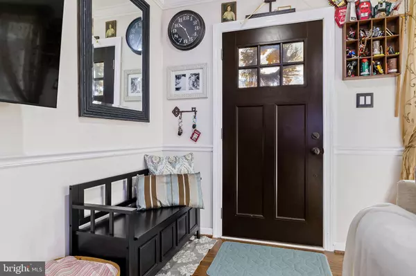 6 HARDING AVE, Cherry Hill, NJ 08002