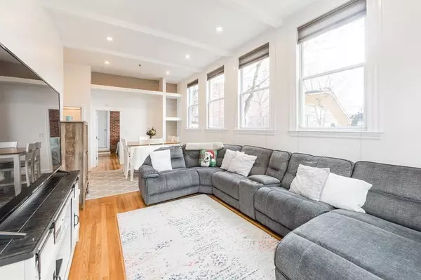 33 Summer St #2, Somerville, MA 02143