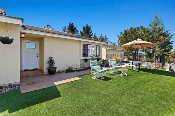 2677 Starkey WAY, Alpine, CA 91901