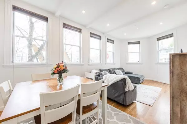 33 Summer St #2, Somerville, MA 02143