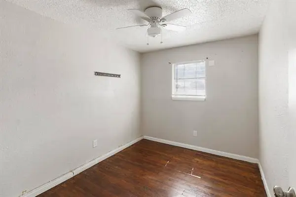 3910 Polly Street, Dallas, TX 75210