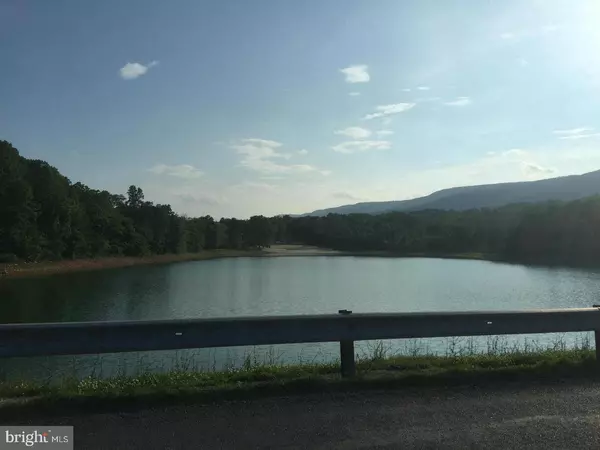 620 OPOSSUM TRL, Winchester, VA 22602