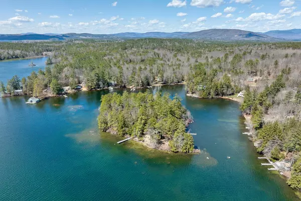 2 Hermit IS, Moultonborough, NH 03254