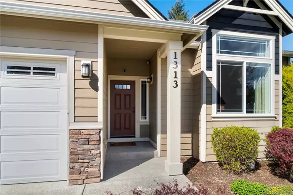 1313 10th AVE SE, Puyallup, WA 98372