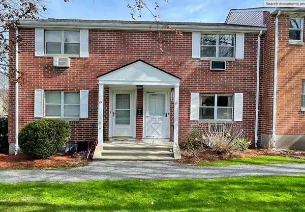 13 Village Green Dr #13, North Andover, MA 01845