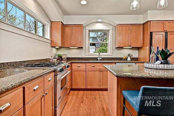 1800 N 17th St, Boise, ID 83702