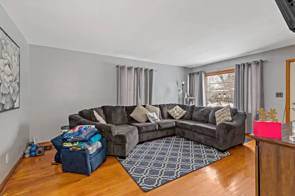 17916 Walter ST, Lansing, IL 60438