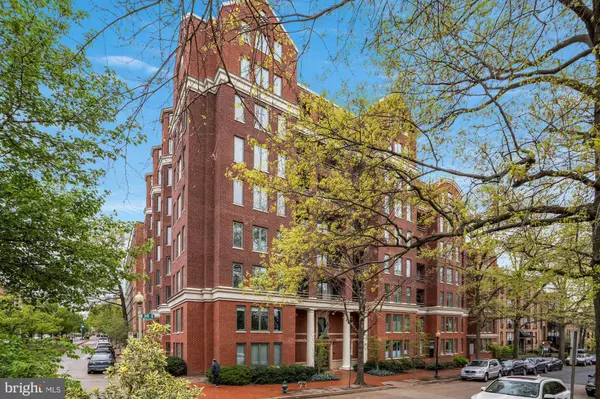 955 26TH ST NW #305, Washington, DC 20037