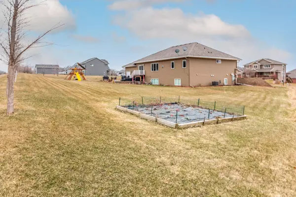 355 Alaina PL NE, Sauk Rapids, MN 56379