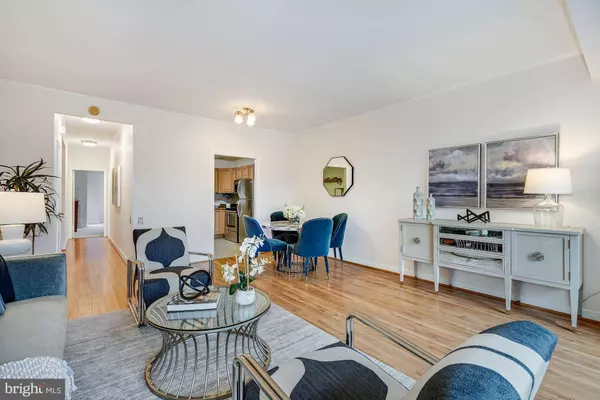 955 26TH ST NW #305, Washington, DC 20037