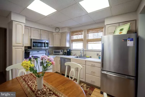 39 EGG HARBOR RD, Berlin, NJ 08009