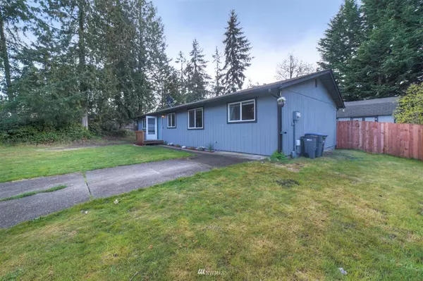 1110 Silverleaf CT E, Port Orchard, WA 98366