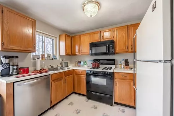 43 Sterling Ln #43, Haverhill, MA 01835