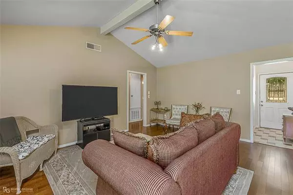 4727 Longstreet Place, Bossier City, LA 71112