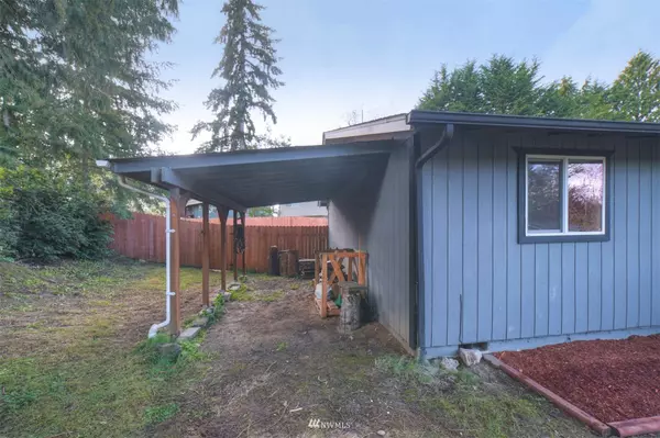 1110 Silverleaf CT E, Port Orchard, WA 98366