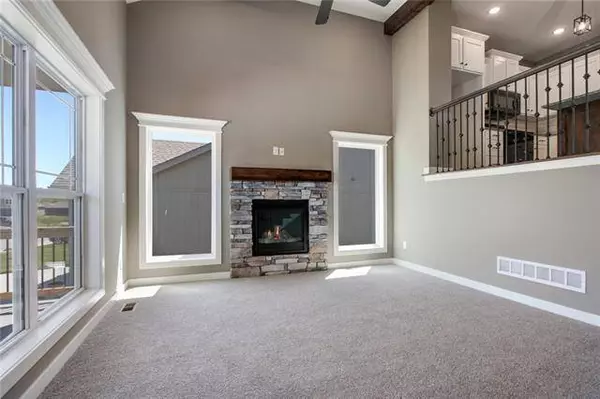 2321 NE Colonnade AVE, Blue Springs, MO 64029