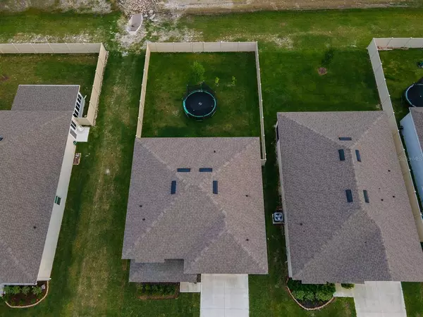 6674 CORAL BERRY DR, Mount Dora, FL 32757