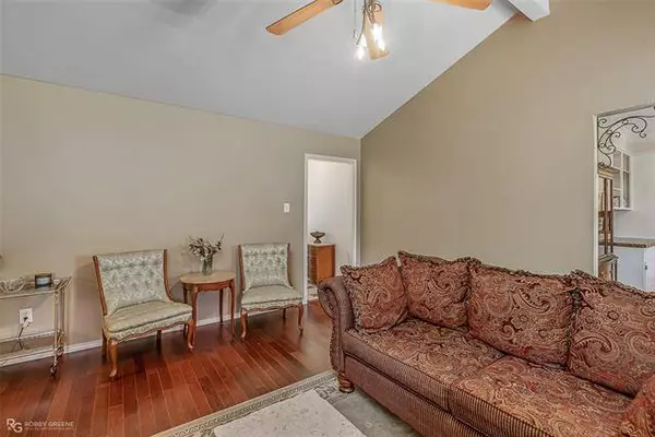 4727 Longstreet Place, Bossier City, LA 71112