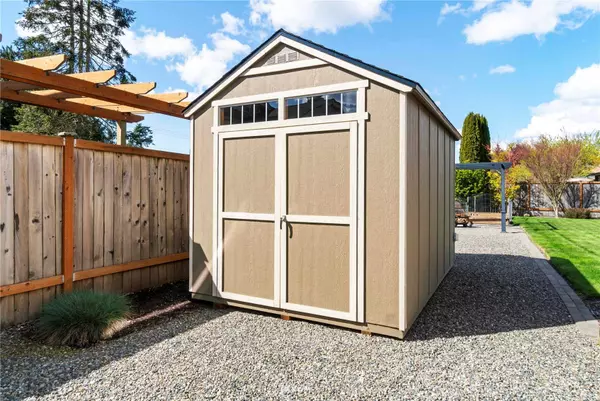 1313 10th AVE SE, Puyallup, WA 98372