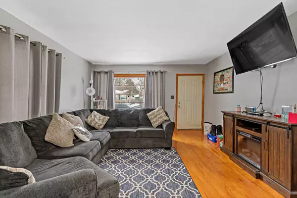 17916 Walter ST, Lansing, IL 60438