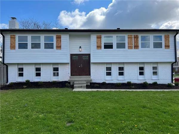 7702 Home DR, Fishers, IN 46038