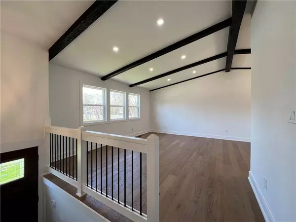 7702 Home DR, Fishers, IN 46038