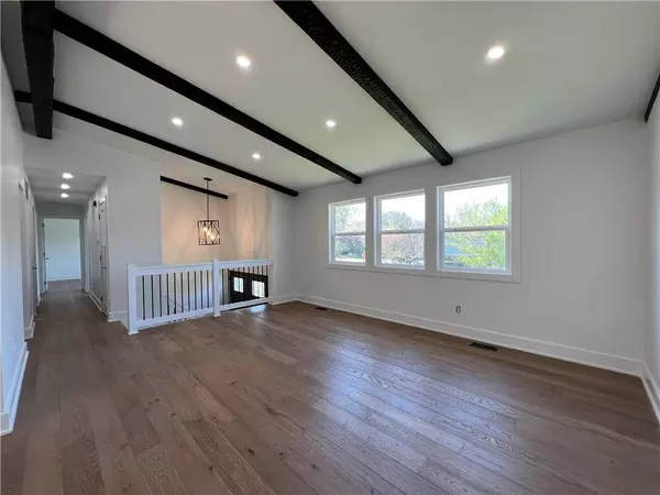 7702 Home DR, Fishers, IN 46038