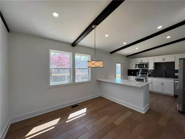 7702 Home DR, Fishers, IN 46038