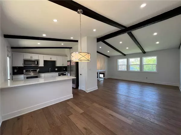 7702 Home DR, Fishers, IN 46038