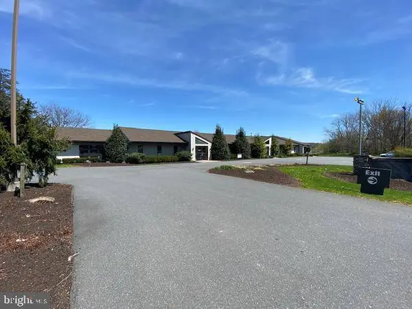 5275 LINCOLN HWY, Gap, PA 17527